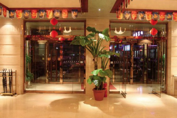 广州95号油破百！车主：我还能开多久？